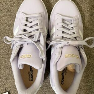 Adidas Grand Court 2.0 White w/ purple stripes Size Womens 8.5